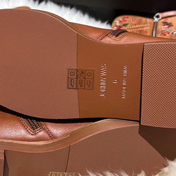 Brand new Johnny Was boots size 6 - Picture 6 of 6